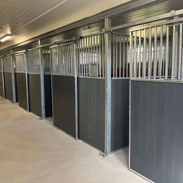 Front med skjutdörr 3,0 m, inkl plastplank, SWE