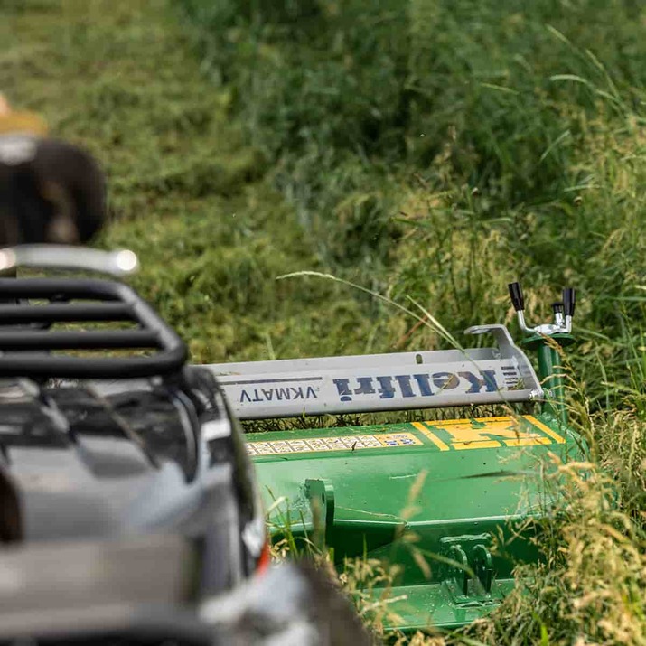 Slaghack ATV med lucka, 1,5 m, Briggs and Stratton 13,5 hk