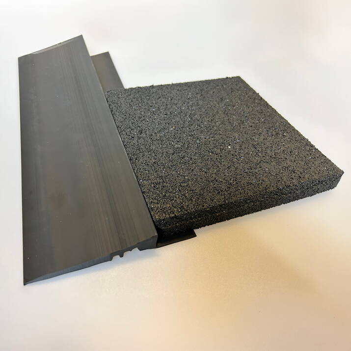 Stallmatta 20 mm, 1 x 1 m, paket för hästbox 3,0 x 3,0 meter