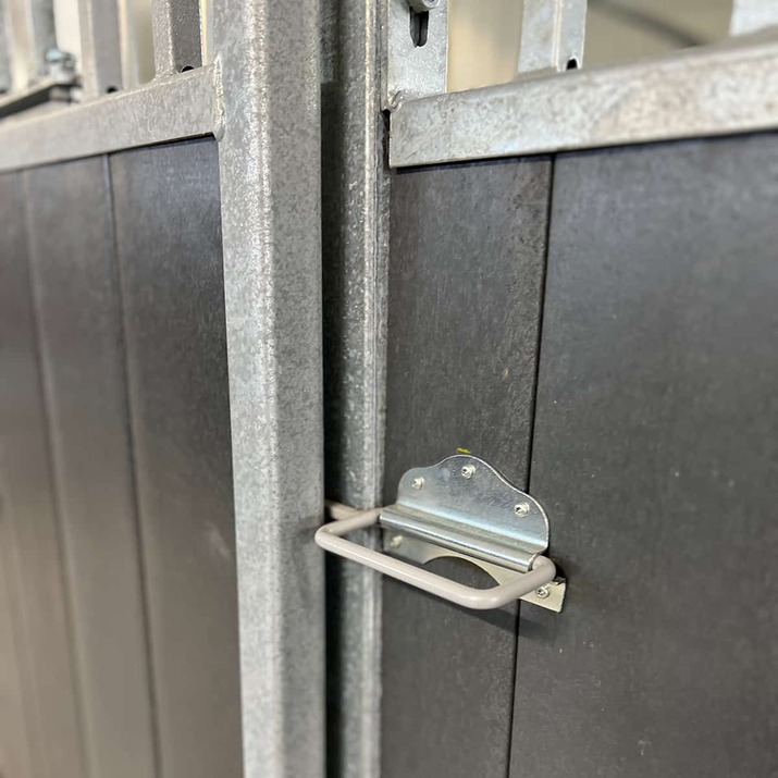 Front med skjutdörr 3,0 m, inkl plastplank, SWE