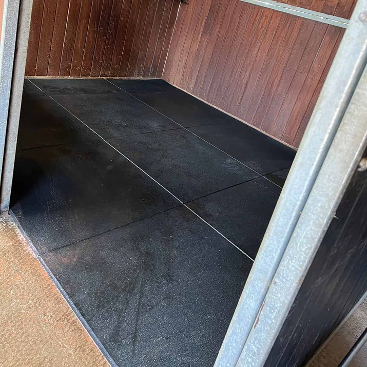 Stallmatta 20 mm, 1 x 1 m